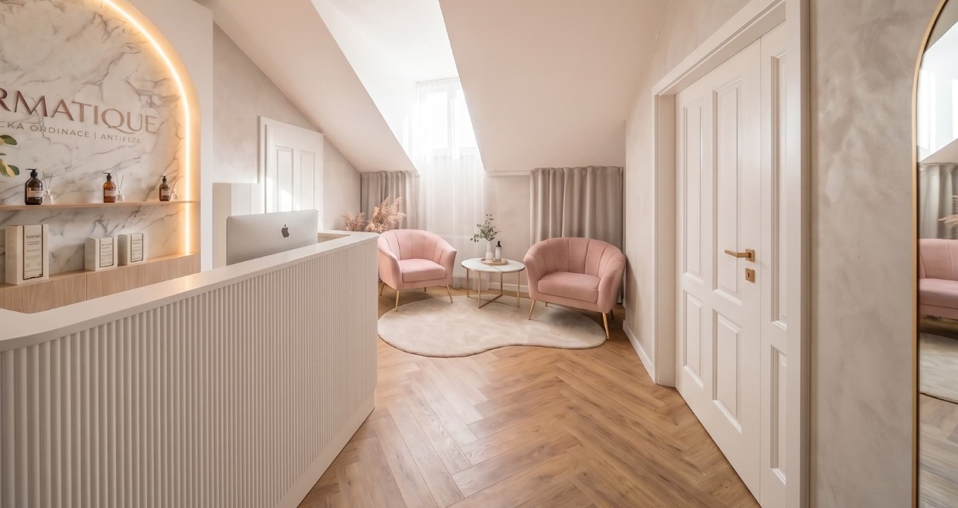Recepce ordinace Dermatique